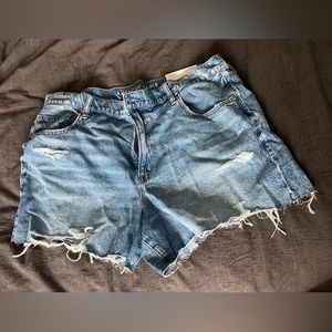 90s boyfriend shorts